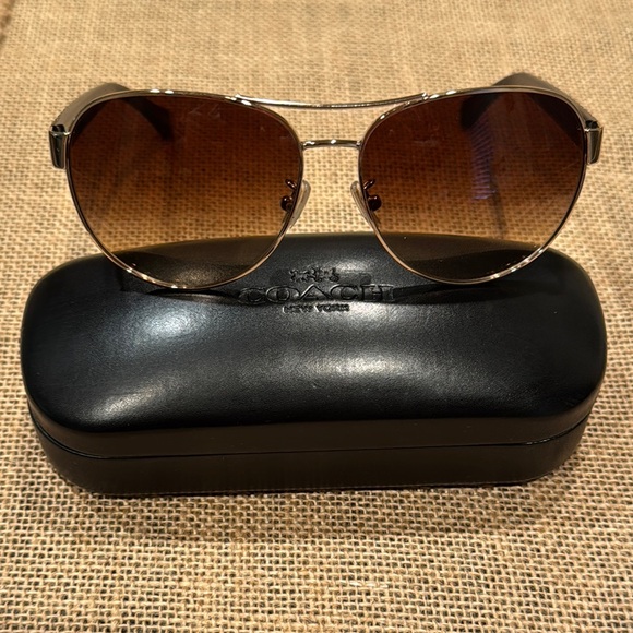Women’s Coach Aviator/Pilot Sunglasses - Picture 1 of 16